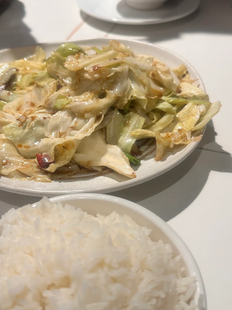 stir-fried cabbage 手撕包菜